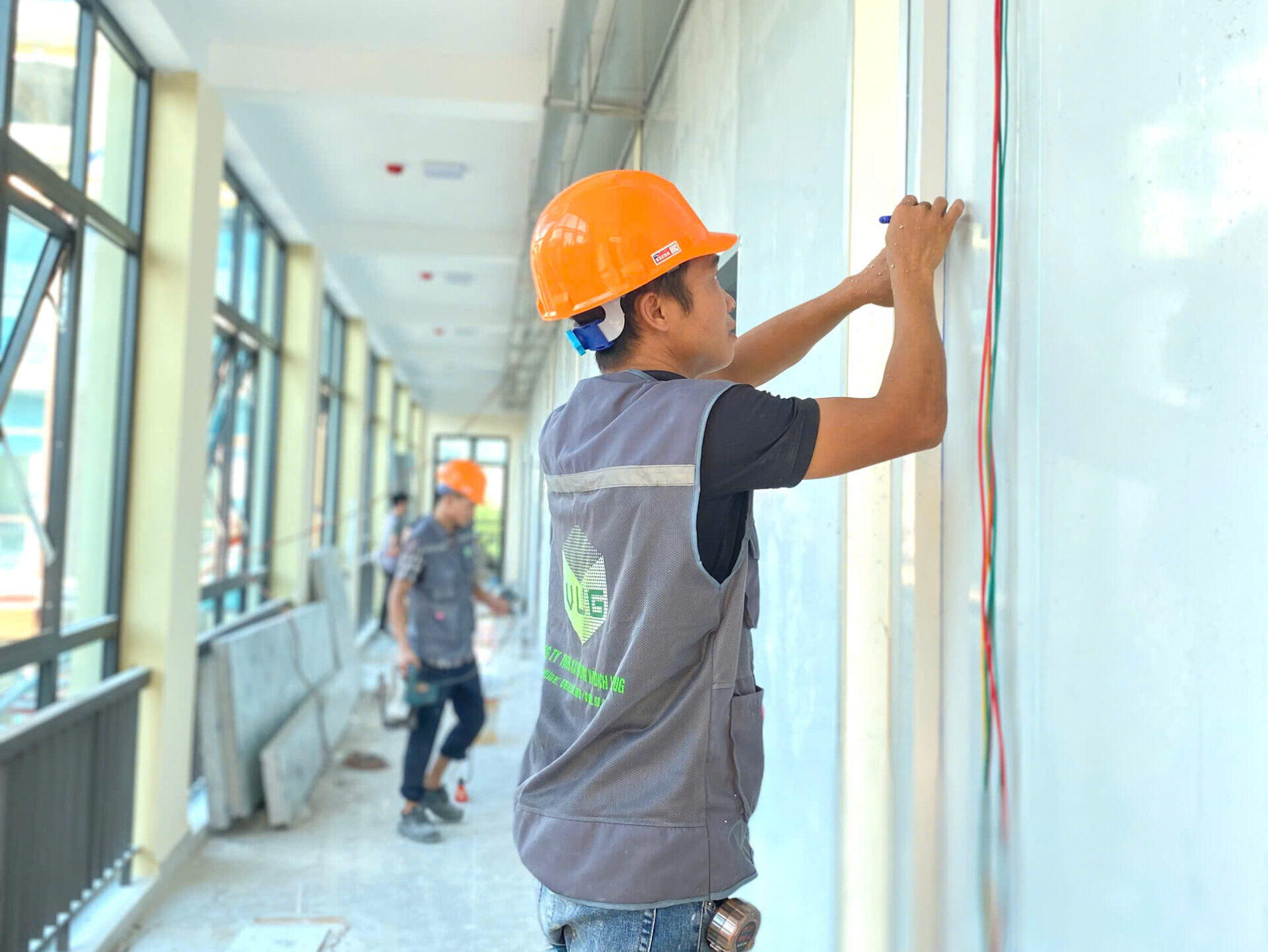 VUG chuyên thi công dịch vụ Panel trọn gói